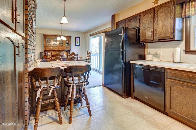 122 Crouse Drive, Amsterdam, NY 12010