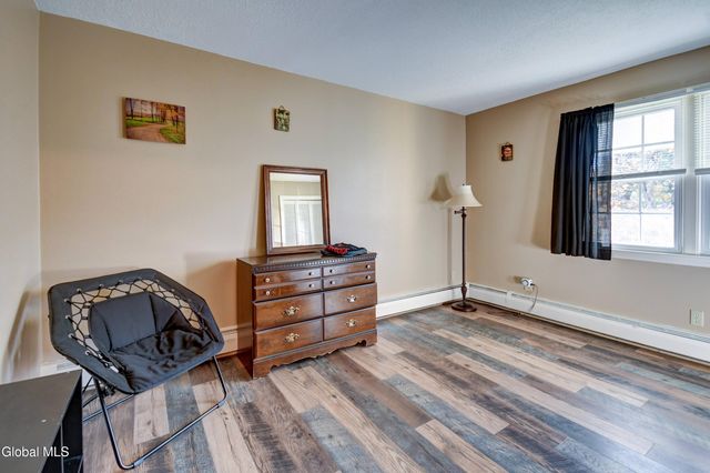 122 Crouse Drive, Amsterdam, NY 12010