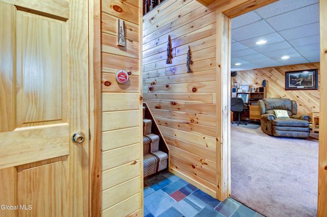 122 Crouse Drive, Amsterdam, NY 12010