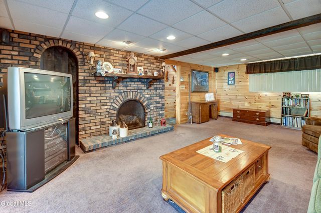 122 Crouse Drive, Amsterdam, NY 12010