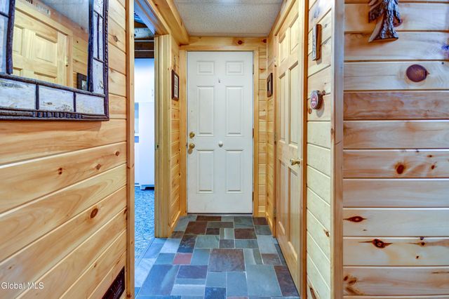 122 Crouse Drive, Amsterdam, NY 12010