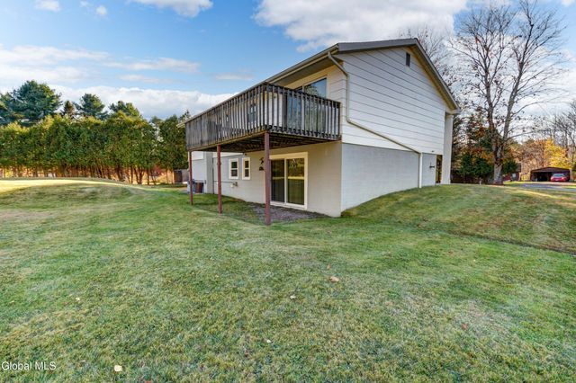 122 Crouse Drive, Amsterdam, NY 12010