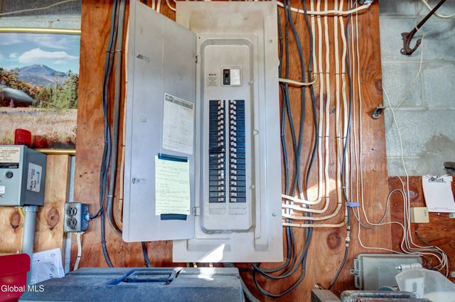 122 Crouse Drive, Amsterdam, NY 12010