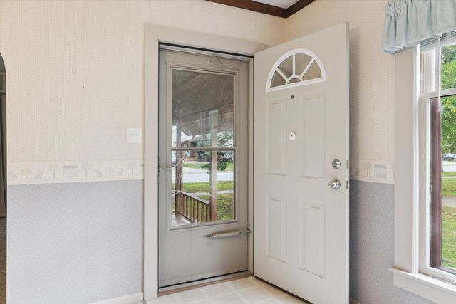 131 Moyer Avenue, Alma, MI 48801