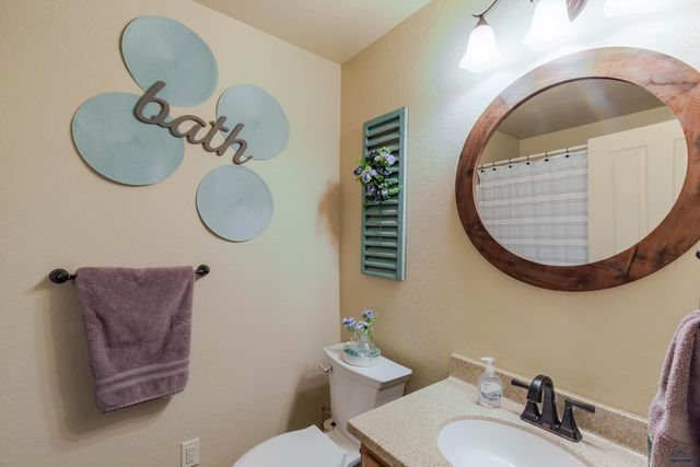 2423 SMITH AVE, Rapid City, SD 57701