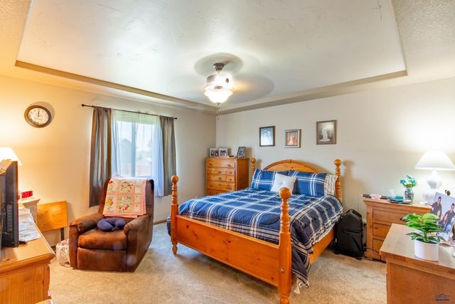 2423 SMITH AVE, Rapid City, SD 57701
