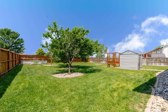 2423 SMITH AVE, Rapid City, SD 57701