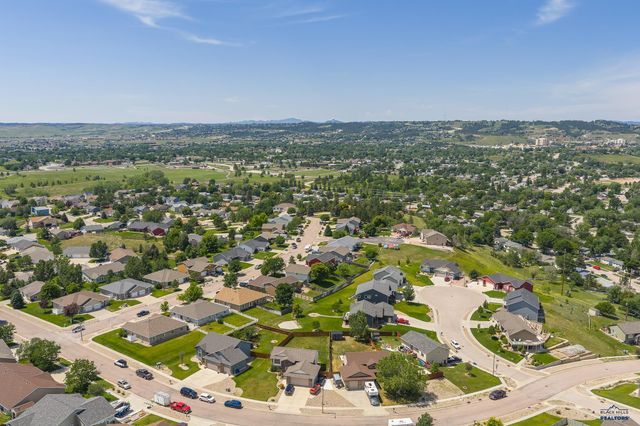 2423 SMITH AVE, Rapid City, SD 57701