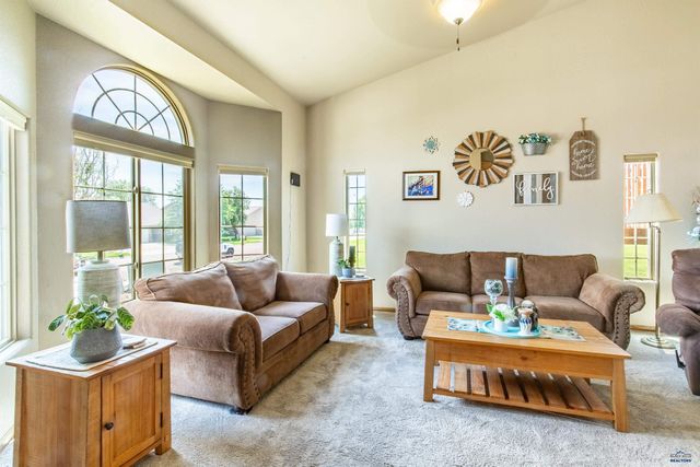 2423 SMITH AVE, Rapid City, SD 57701