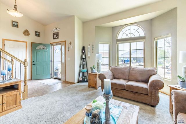 2423 SMITH AVE, Rapid City, SD 57701