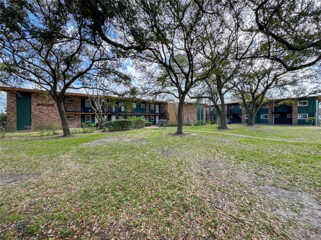 411 Avenue A 1, La Marque, TX 77568