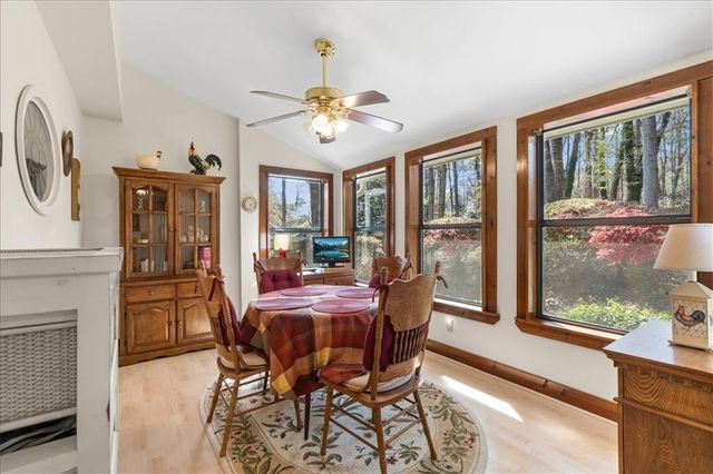 4068 Norton Place SE, Smyrna, GA 30082