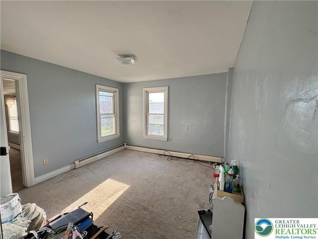 122 FRONT Street, Alburtis Boro, PA 18011