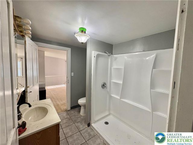 122 FRONT Street, Alburtis Boro, PA 18011