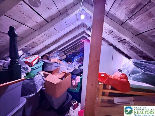 122 FRONT Street, Alburtis Boro, PA 18011