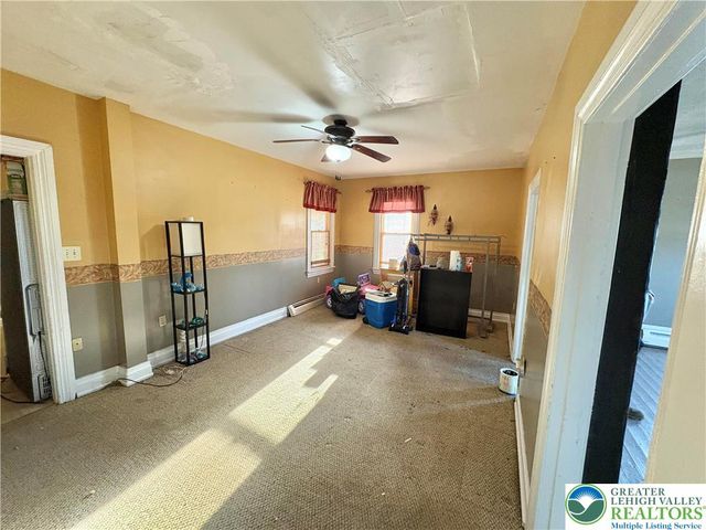 122 FRONT Street, Alburtis Boro, PA 18011