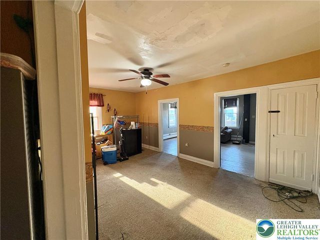 122 FRONT Street, Alburtis Boro, PA 18011