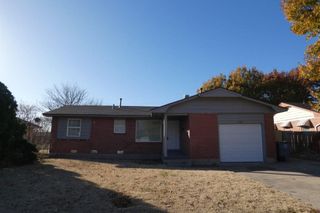 422 NW 57th St, Lawton, OK 73505