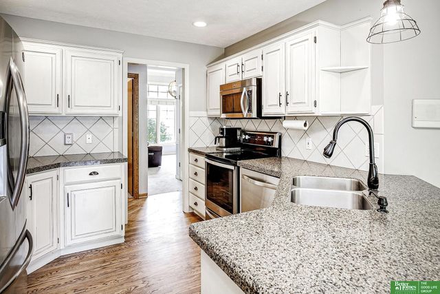 5109 Timberridge Drive, Papillion, NE 68133