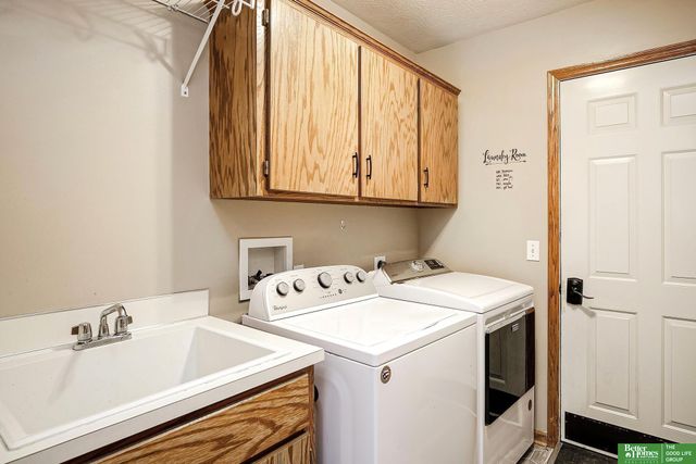 5109 Timberridge Drive, Papillion, NE 68133