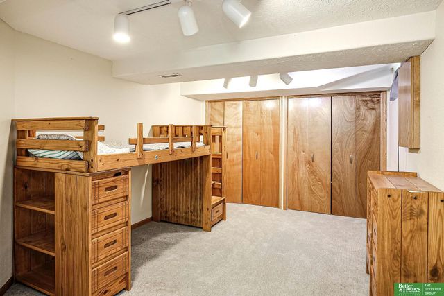 5109 Timberridge Drive, Papillion, NE 68133