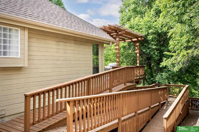 5109 Timberridge Drive, Papillion, NE 68133