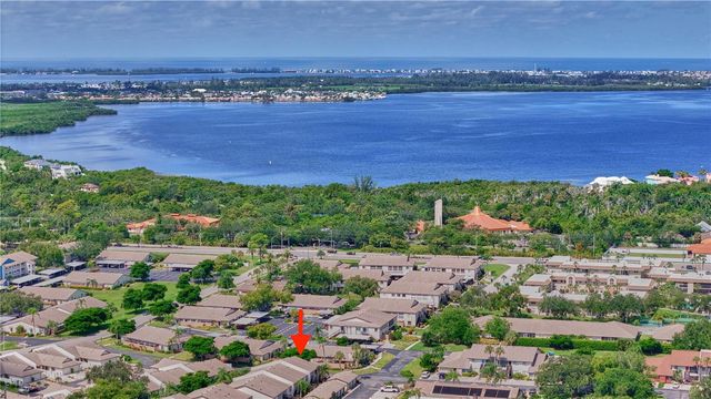 7163 28TH AVENUE W 7163, Bradenton, FL 34209