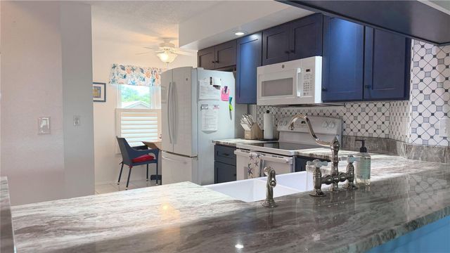 7163 28TH AVENUE W 7163, Bradenton, FL 34209