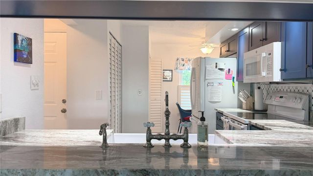 7163 28TH AVENUE W 7163, Bradenton, FL 34209