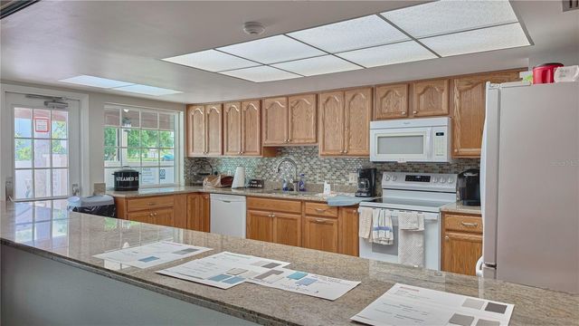 7163 28TH AVENUE W 7163, Bradenton, FL 34209