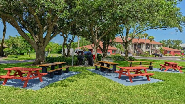 7163 28TH AVENUE W 7163, Bradenton, FL 34209