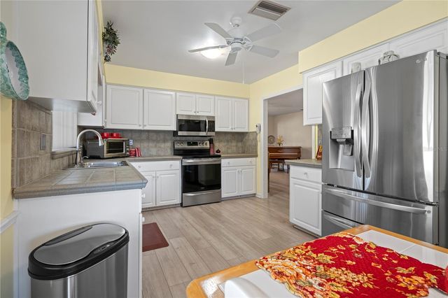 428 GLENEAGLES COURT, Winter Haven, FL 33884