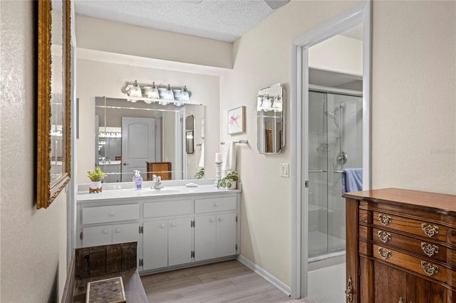 428 GLENEAGLES COURT, Winter Haven, FL 33884