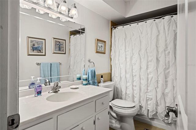 428 GLENEAGLES COURT, Winter Haven, FL 33884