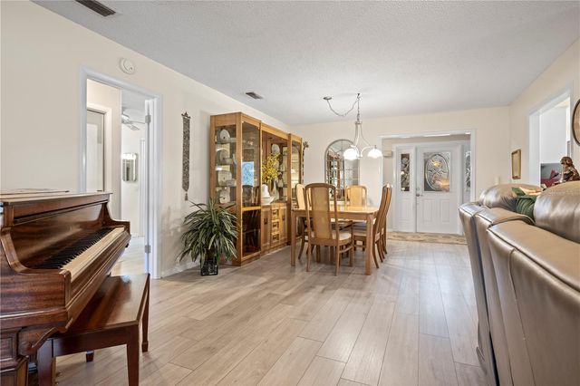 428 GLENEAGLES COURT, Winter Haven, FL 33884