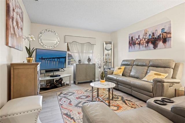 428 GLENEAGLES COURT, Winter Haven, FL 33884