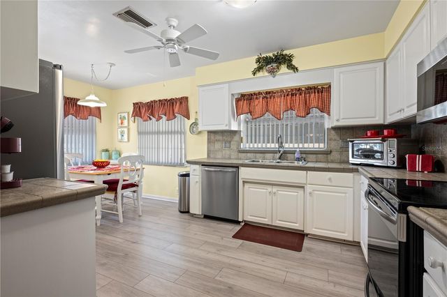 428 GLENEAGLES COURT, Winter Haven, FL 33884