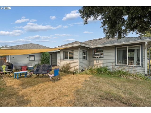 22222 Se ASH St, Gresham, OR 97030