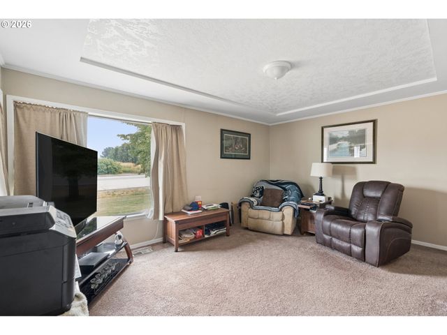 22222 Se ASH St, Gresham, OR 97030