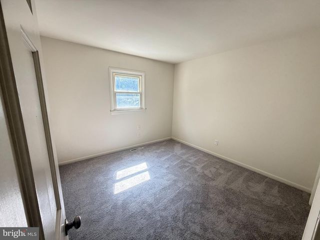 2630 GIRARD AVE, West Lawn, PA 19609