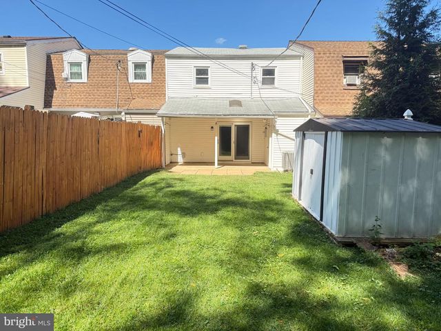 2630 GIRARD AVE, West Lawn, PA 19609