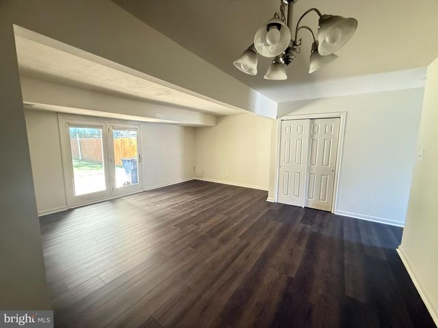 2630 GIRARD AVE, West Lawn, PA 19609