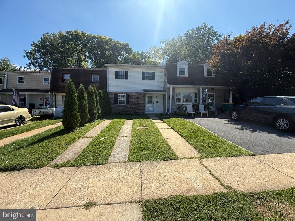 2630 GIRARD AVE, West Lawn, PA 19609