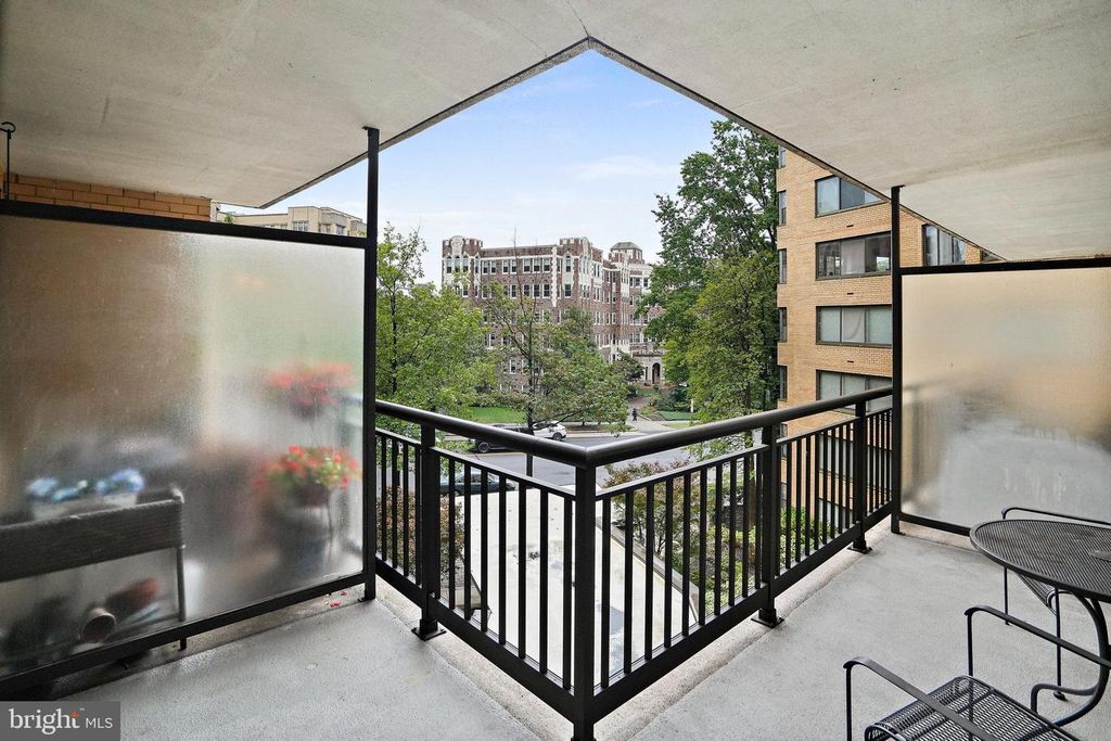 4740 CONNECTICUT AVE NW #404, Washington, DC 20008