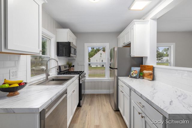 3844 Clyde Park Avenue SW, Wyoming, MI 49509