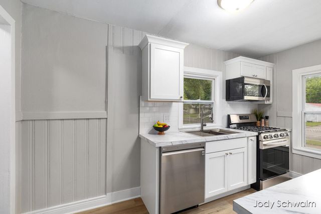 3844 Clyde Park Avenue SW, Wyoming, MI 49509