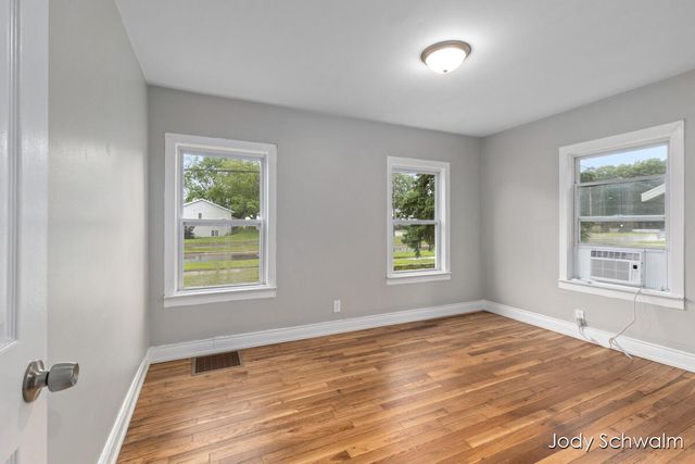 3844 Clyde Park Avenue SW, Wyoming, MI 49509