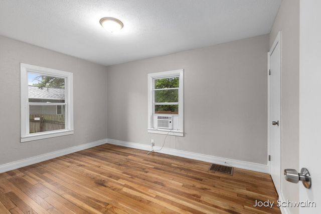 3844 Clyde Park Avenue SW, Wyoming, MI 49509