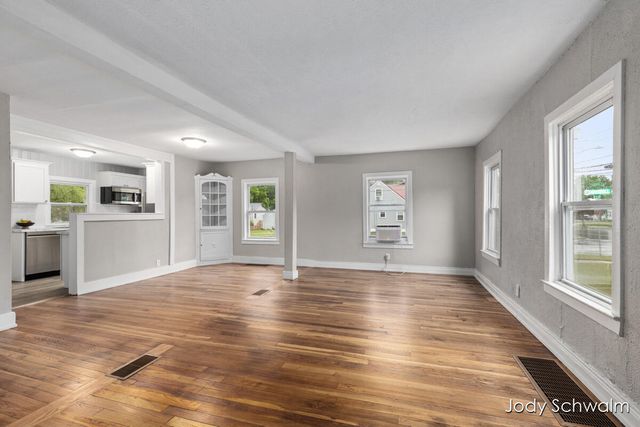 3844 Clyde Park Avenue SW, Wyoming, MI 49509