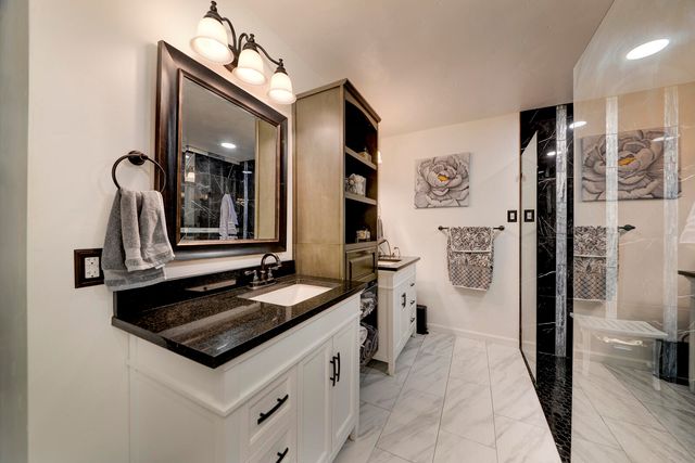 1720 Faith Court NE, Albuquerque, NM 87112